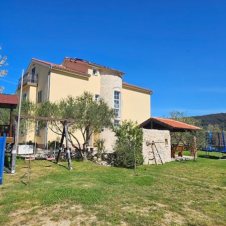 Apartments Batistic Супетарска Драга Екстериор снимка