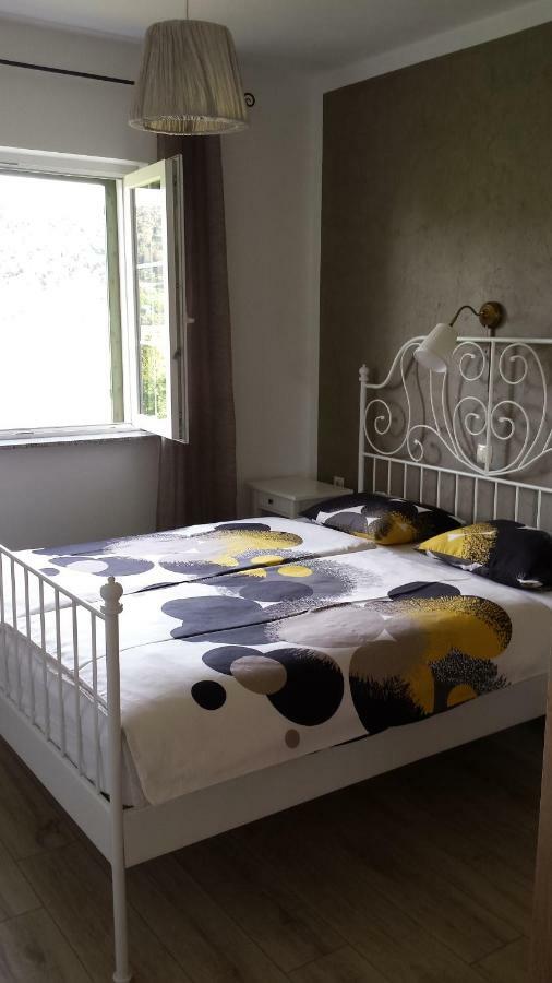 Apartments Batistic Супетарска Драга Екстериор снимка